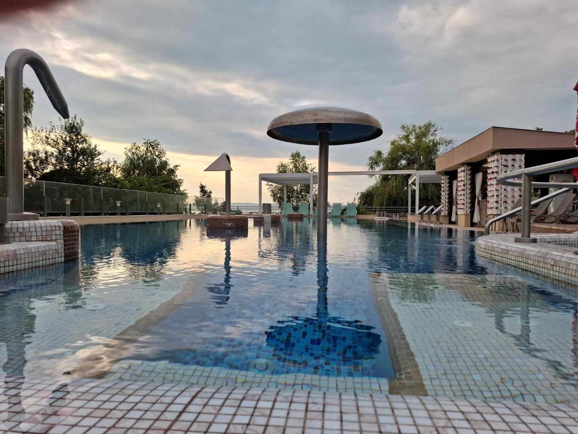 Hotel Wellamarin Zamárdi Zewnętrze zdjęcie