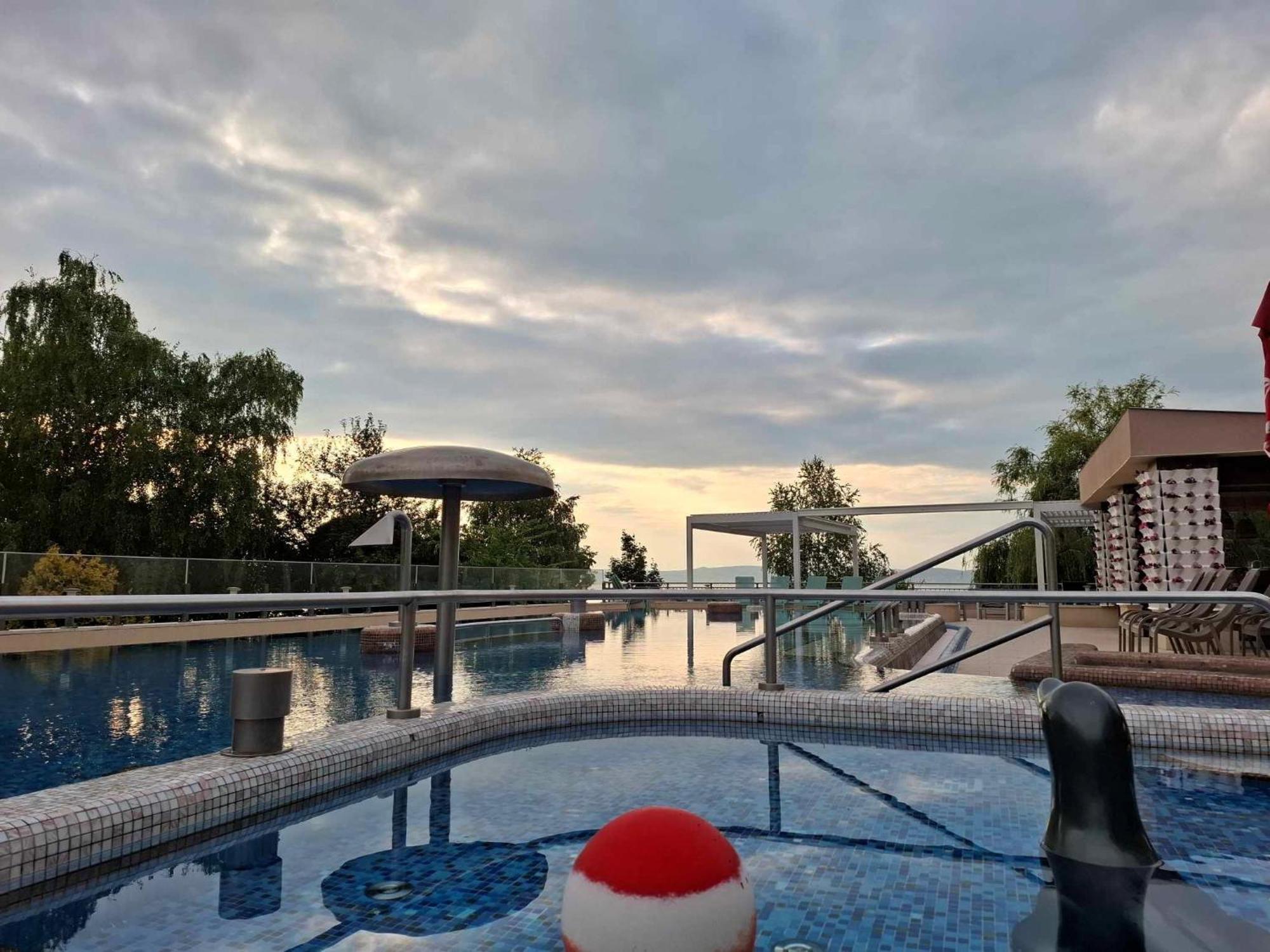 Hotel Wellamarin Zamárdi Zewnętrze zdjęcie
