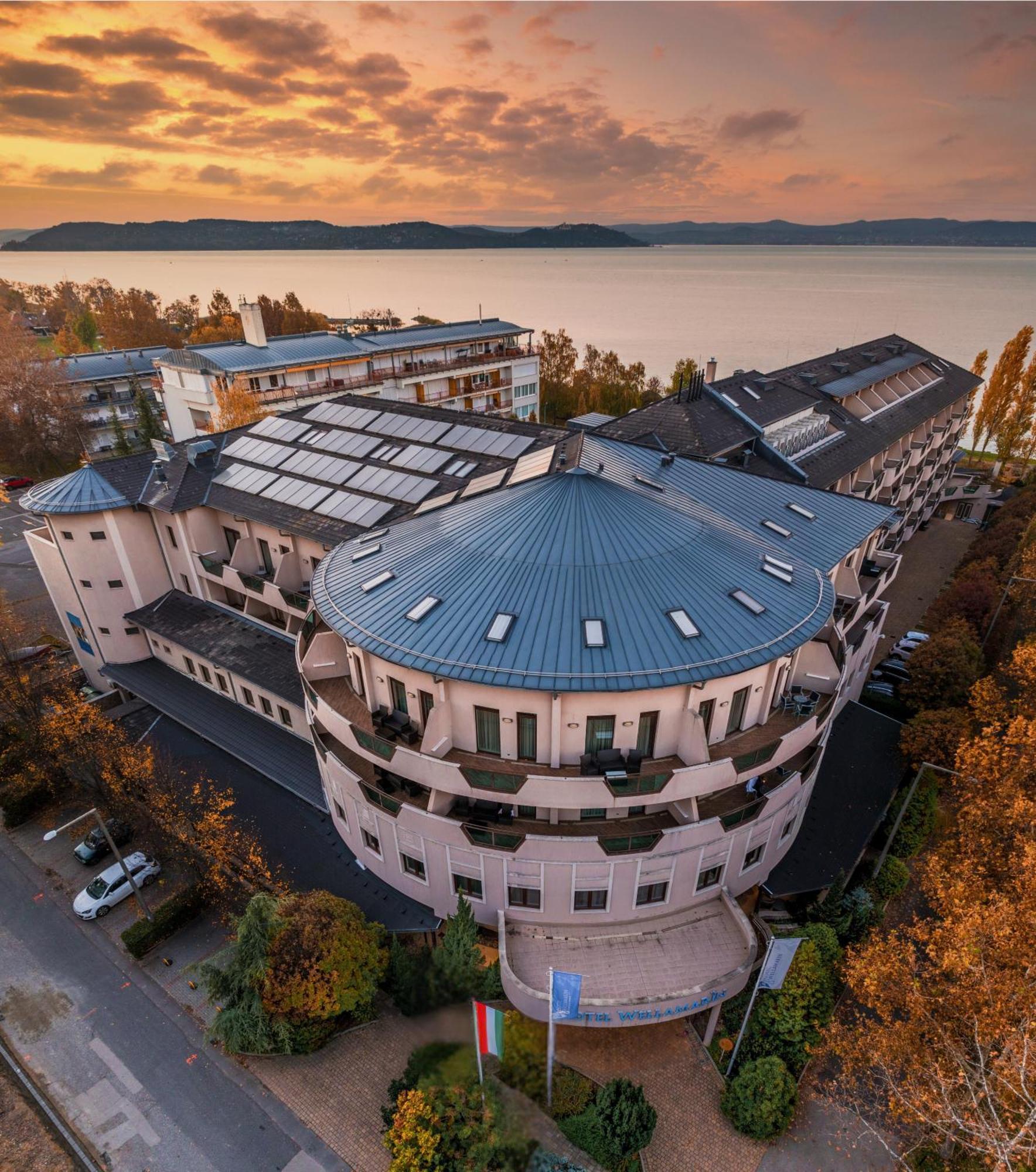 Hotel Wellamarin Zamárdi Zewnętrze zdjęcie